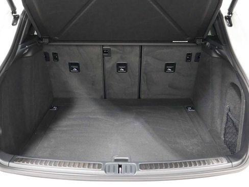 Used 2026 Porsche Macan AWD/4WD image 41