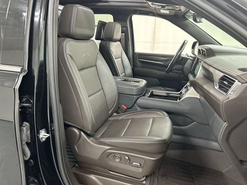 Used 2023 GMC Yukon Denali w/ Denali Reserve Package AWD/4WD image 25