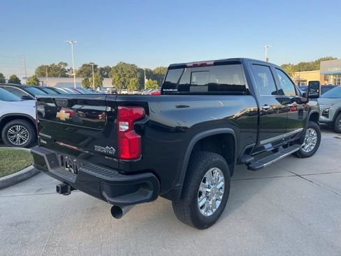 Used 2024 Chevrolet Silverado 2500 High Country w/ Z71 Off-Road Package AWD/4WD image 11