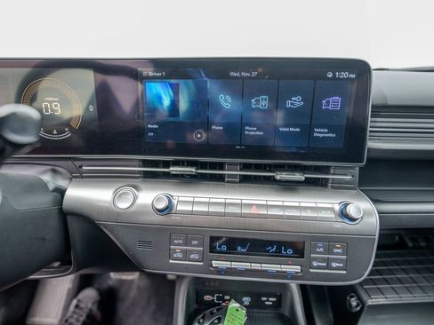 Certified 2025 Hyundai Kona SEL image 12