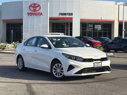 Used 2024 Kia Forte LX FWD image 1