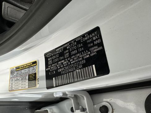 Certified 2023 Hyundai Venue Limited w/ Cargo Package FWD image 16