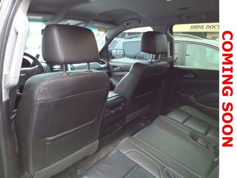 Used 2018 Chevrolet Suburban LT image 13
