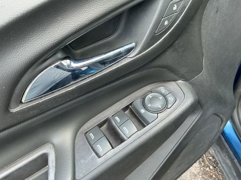 Used 2019 Chevrolet Equinox LT FWD image 12