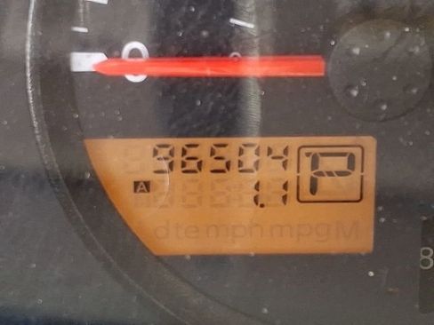 Used 2010 Nissan Frontier SE image 18