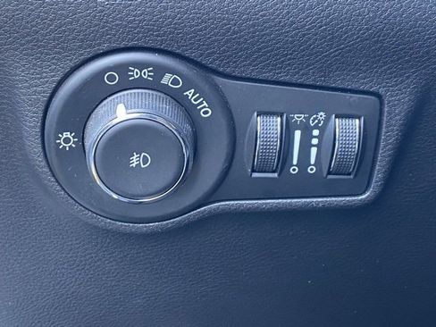 Used 2024 Jeep Compass Limited image 14