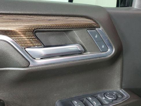 Used 2024 Chevrolet Silverado 1500 LT Trail Boss w/ LT Trail Boss Premium Package AWD/4WD image 25