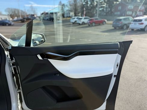 Used 2017 Tesla Model X 100D image 17