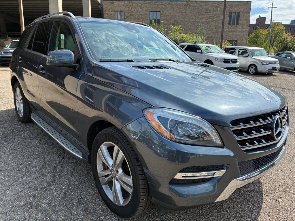 Used 2015 Mercedes-Benz ML 250 BlueTEC 4MATIC w/ Premium 1 Package image 5