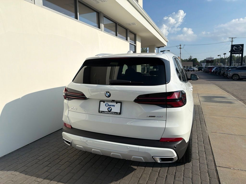 New 2026 BMW X5 xDrive40i w/ Climate Comfort Package AWD/4WD image 7