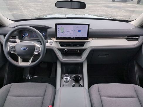 Certified 2026 Ford Explorer Active RWD image 19