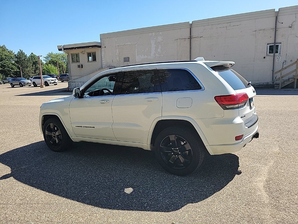 Used 2015 Jeep Grand Cherokee Altitude AWD/4WD image 18