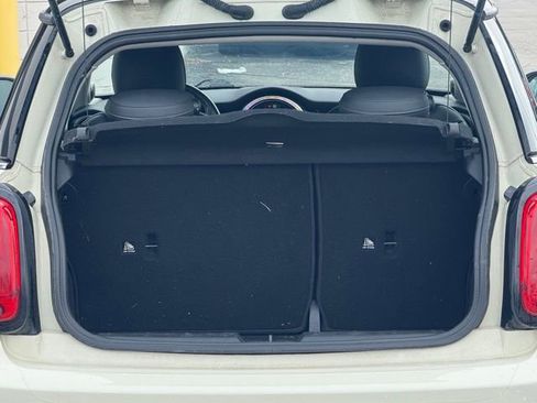 Used 2019 MINI Cooper S w/ Premium Package image 32