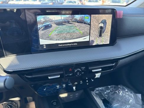 New 2026 Nissan Kicks SR w/ SR Premium Package image 16