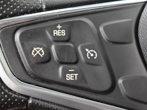 Used 2022 Chevrolet Malibu LT FWD image 25