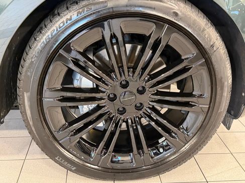 Used 2026 Land Rover Range Rover Long Wheelbase SE AWD/4WD image 41