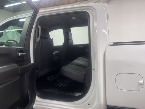 Used 2024 Chevrolet Silverado 2500 W/T image 13