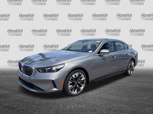 Certified 2025 BMW 540i xDrive image 5