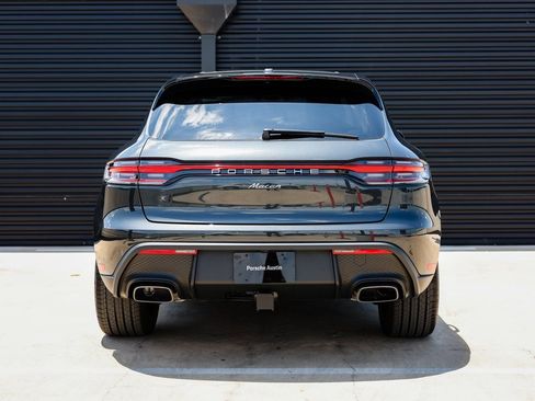 Certified 2025 Porsche Macan AWD/4WD image 6