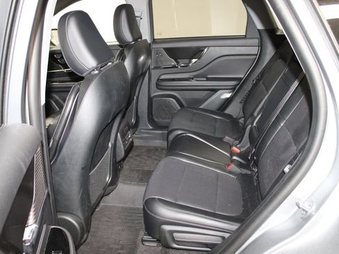 Used 2022 Lincoln Corsair AWD w/ Equipment Group 101A image 19