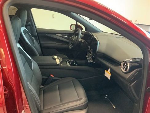 New 2025 Chevrolet Blazer EV LT image 31