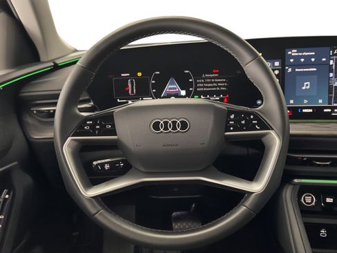 Used 2025 Audi Q5 Premium w/ Convenience Package image 20