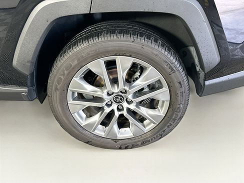 Used 2025 Toyota RAV4 XLE Premium FWD image 11