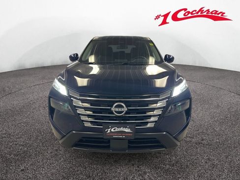Used 2025 Nissan Rogue SV FWD image 31