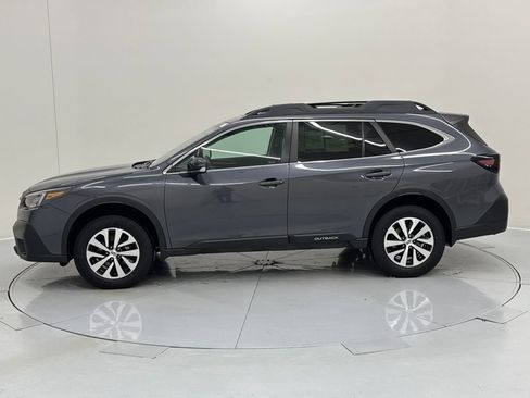 Used 2021 Subaru Outback Premium image 2