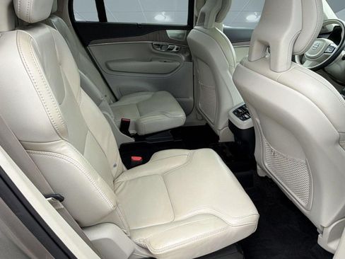 Used 2022 Volvo XC90 T6 Inscription w/ Lounge Package AWD/4WD image 29