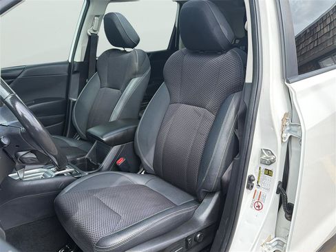 Used 2019 Subaru Forester Premium AWD/4WD image 14