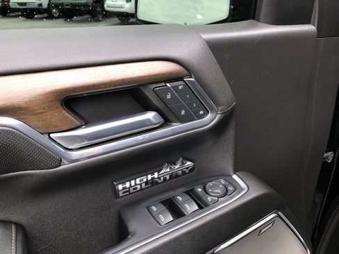 Used 2024 Chevrolet Silverado 1500 High Country w/ High Country Premium Package image 12