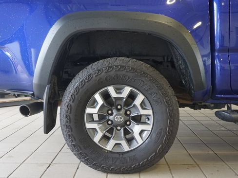 Used 2023 Toyota Tacoma TRD Off-Road w/ Advanced Technology Package AWD/4WD image 29