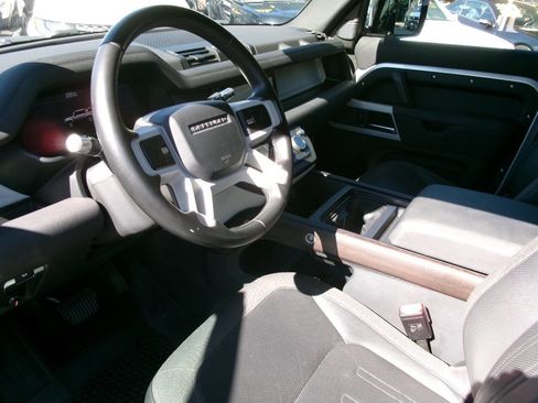 Used 2020 Land Rover Defender 110 SE AWD/4WD image 30