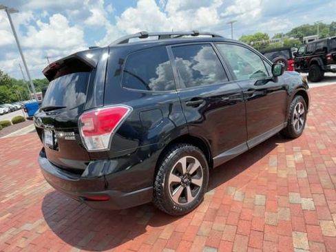 Used 2017 Subaru Forester 2.5i Premium w/ All-Weather Package AWD/4WD image 9