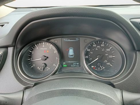 Used 2017 Nissan Rogue S AWD/4WD image 14