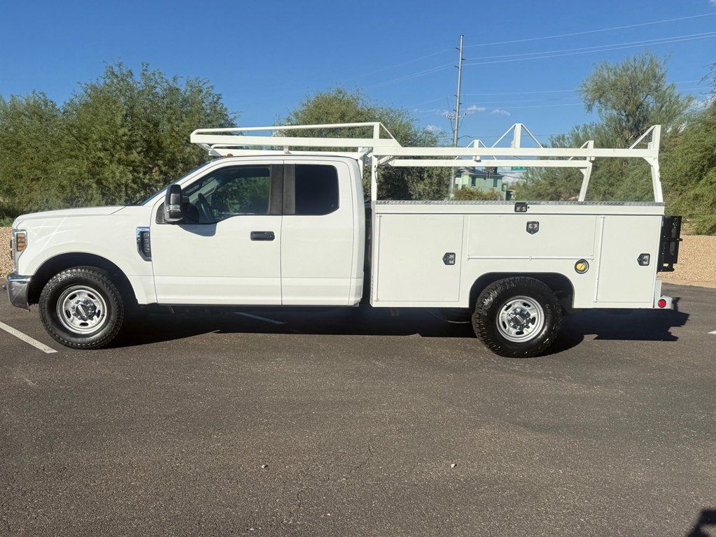 Used 2018 Ford F350 XL w/ Power Equipment Group RWD image 2