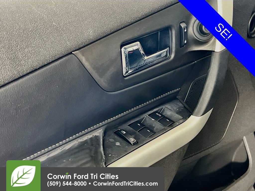 Used 2011 Ford Edge SE FWD image 12