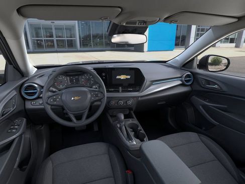 New 2026 Chevrolet Trax LS w/ LS Convenience Package FWD image 15
