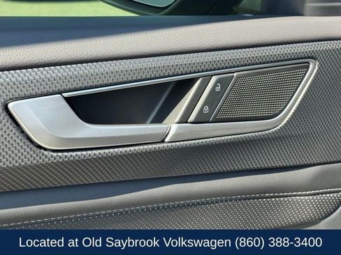 Used 2025 Volkswagen Atlas Cross Sport SEL R-Line image 37