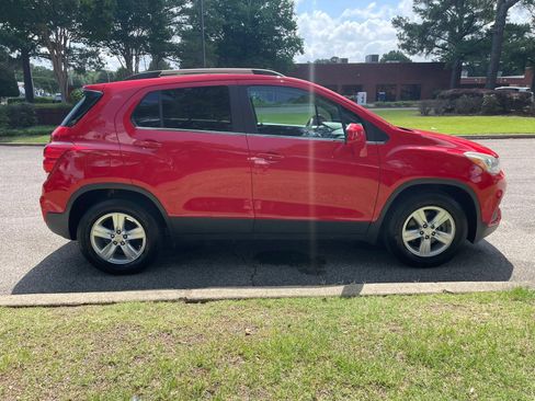 Used 2018 Chevrolet Trax LT FWD image 6