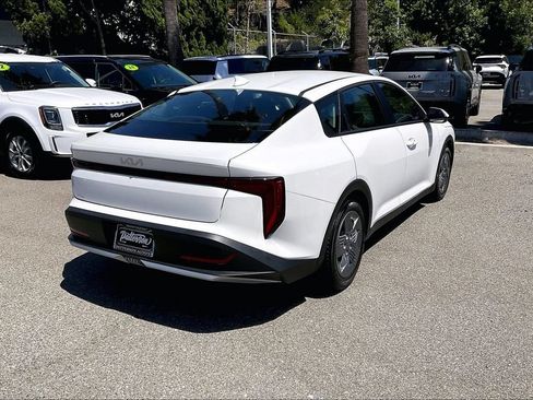 Used 2026 Kia K4 FWD image 5