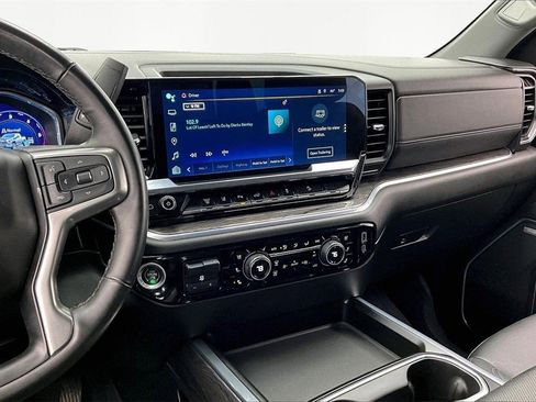 Used 2024 Chevrolet Silverado 2500 LTZ w/ LTZ Convenience Package image 6