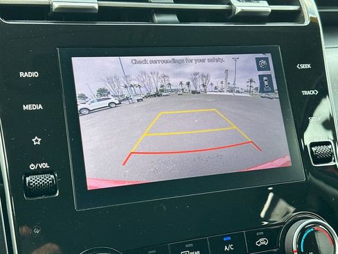 Used 2023 Hyundai Tucson SEL FWD image 18
