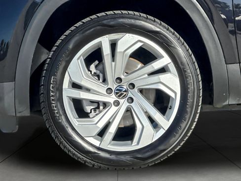 Used 2023 Volkswagen Atlas SE image 26