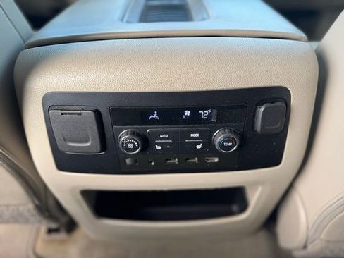 Used 2019 GMC Yukon Denali w/ Denali Ultimate Package image 11