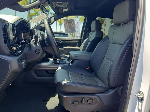 Used 2025 Chevrolet Silverado 1500 ZR2 w/ Technology Package AWD/4WD image 18