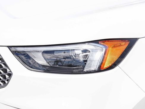 Certified 2023 Ford Edge SEL w/ Convenience Package AWD/4WD image 10