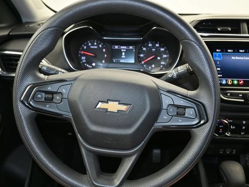 Used 2021 Chevrolet TrailBlazer LT w/ Convenience Package FWD image 13