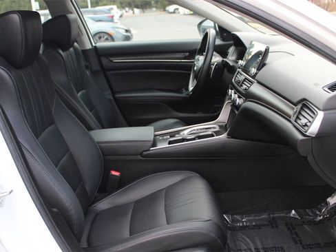 Certified 2021 Honda Accord EX-L image 13